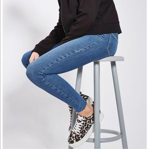 ✨Brand new Topshop Joni jeans medium blue